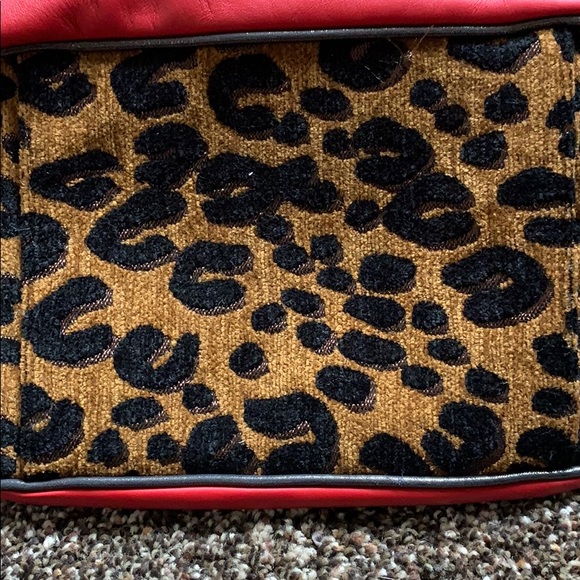 Limited edition Louis Vuitton red leather leopard - Picture 3 of 7